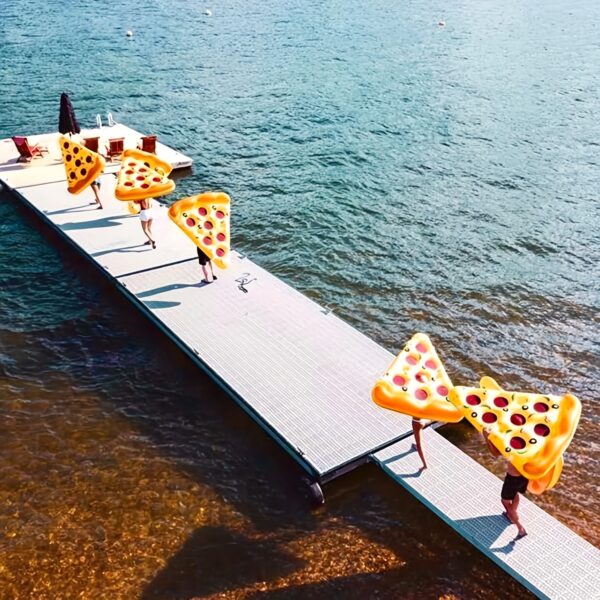 Flotteur de Pizza Gonflable avec 3 Porte-Gobelets et Pompe – Image 7