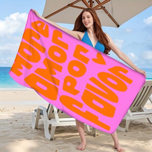 Serviette de plage "Plus d'amour, s'il vous plaît" – Image 4