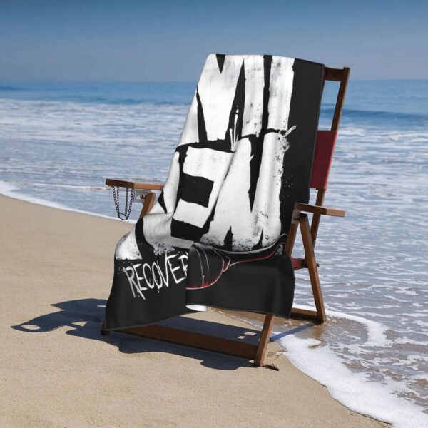 Serviette de plage ultra-fine en microfibre Eminem 'Recovery' - – Image 5