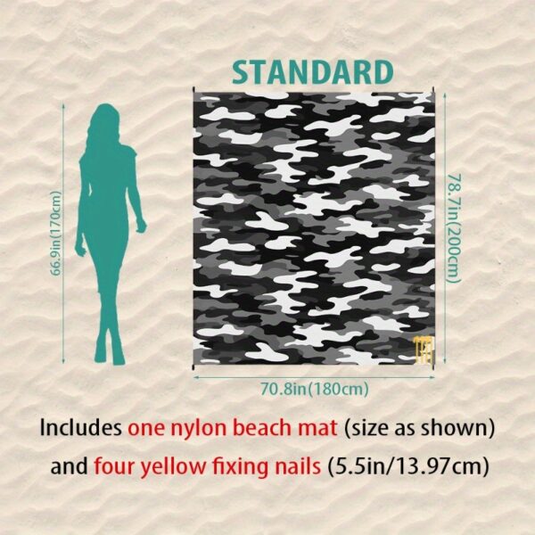Serviette de Plage à camo Noir et Blanc – Image 3