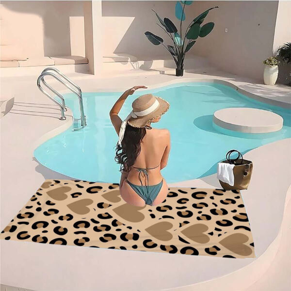Serviette Imprimé Léopard & Cœur Chic – Image 12