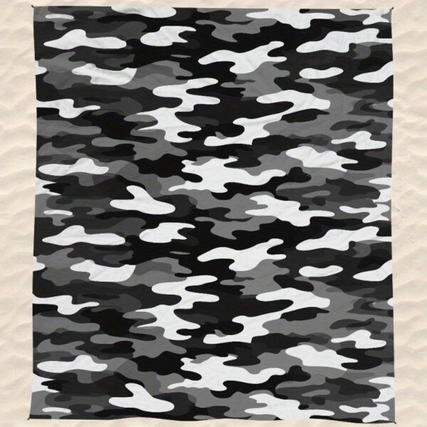 Serviette de Plage à camo Noir et Blanc – Image 6